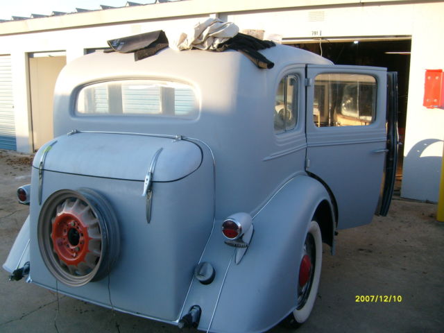 1933-oldsmobile-touring-car-with-suicide-doors-original-steel-body-13.JPG