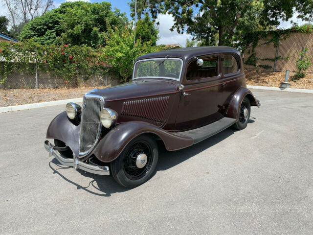 1934 Ford Victoria Deluxe.