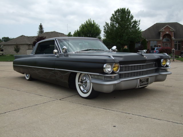 Cadillac Coupe Deville 1963 Р±РµР»С‹Р№