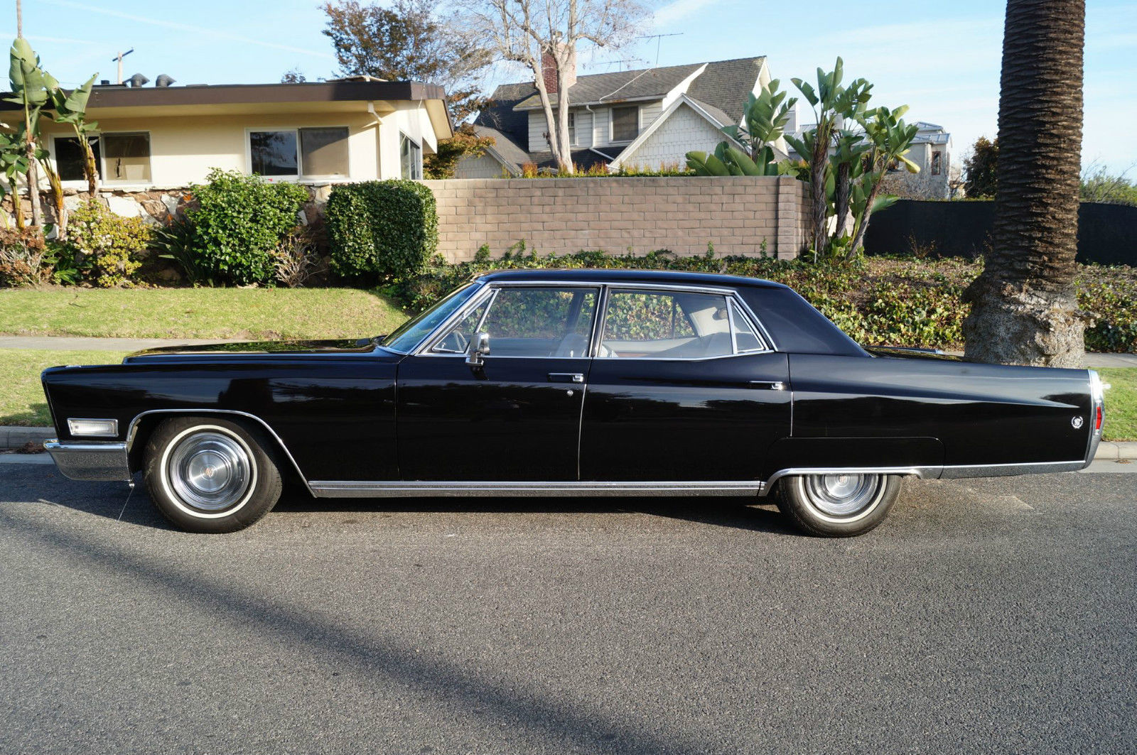 1968 FLEETWOOD SIXTY SPECIAL 472/375HP V8 SEDAN IN ORIGINAL SABLE BLACK