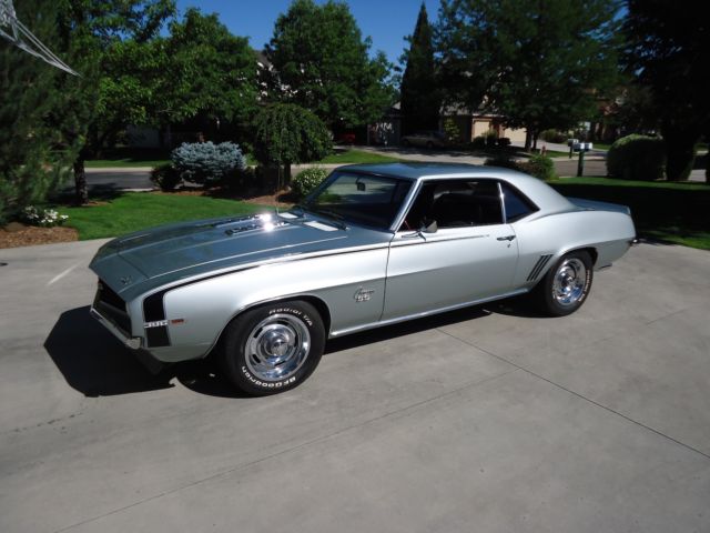 1969 camaro cortez silver