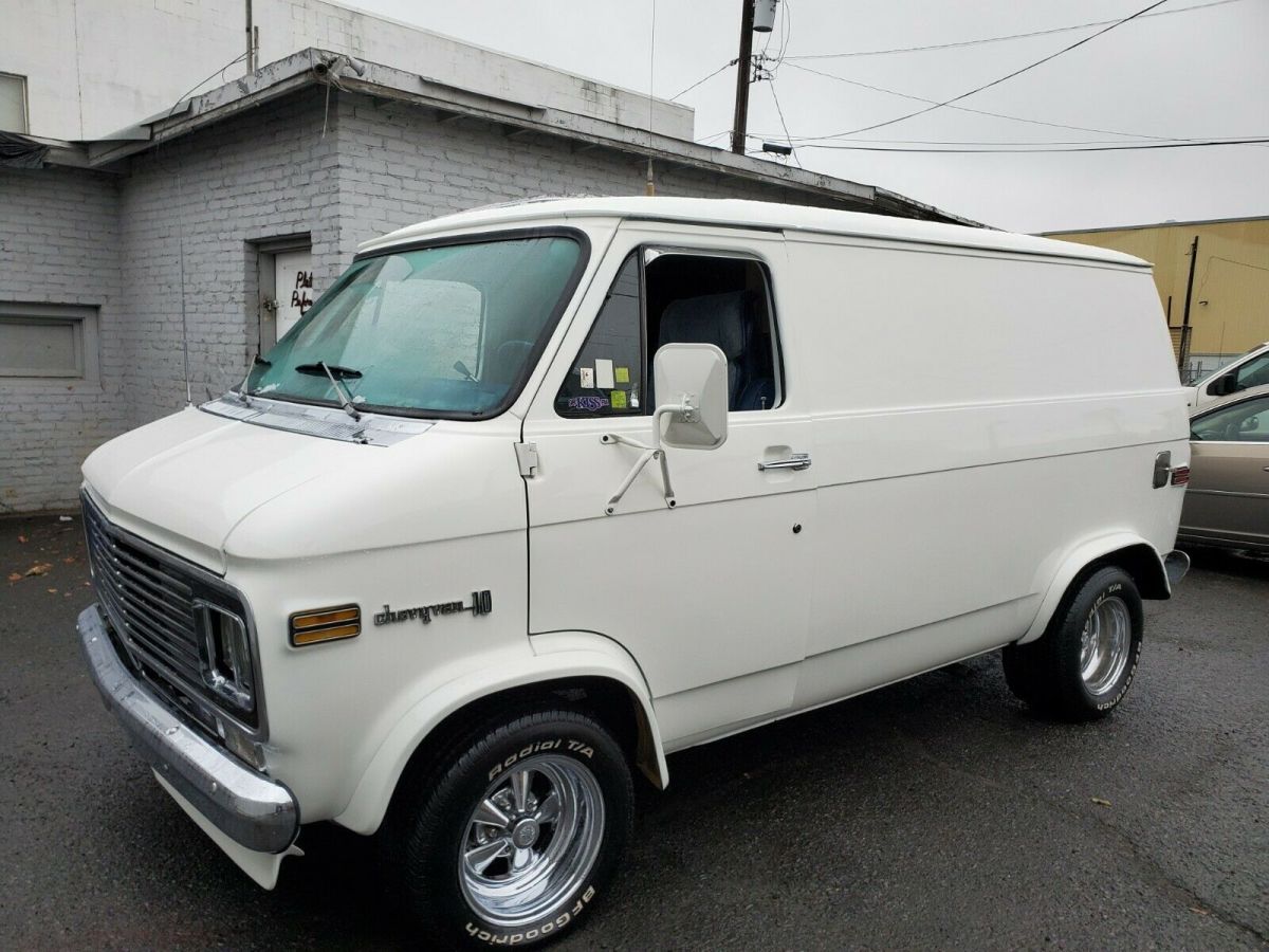 1971 CHEVY VAN 10 70S CUSTOM ORIGINAL 84,000 MILES Classic Chevrolet