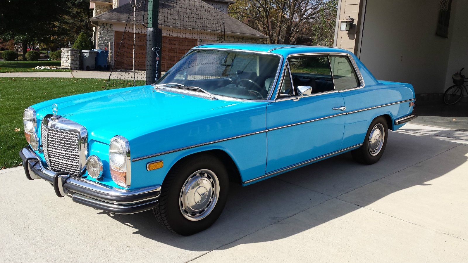 1972 Mercedes Benz 250C, W114 Classic Pilarless Coupe