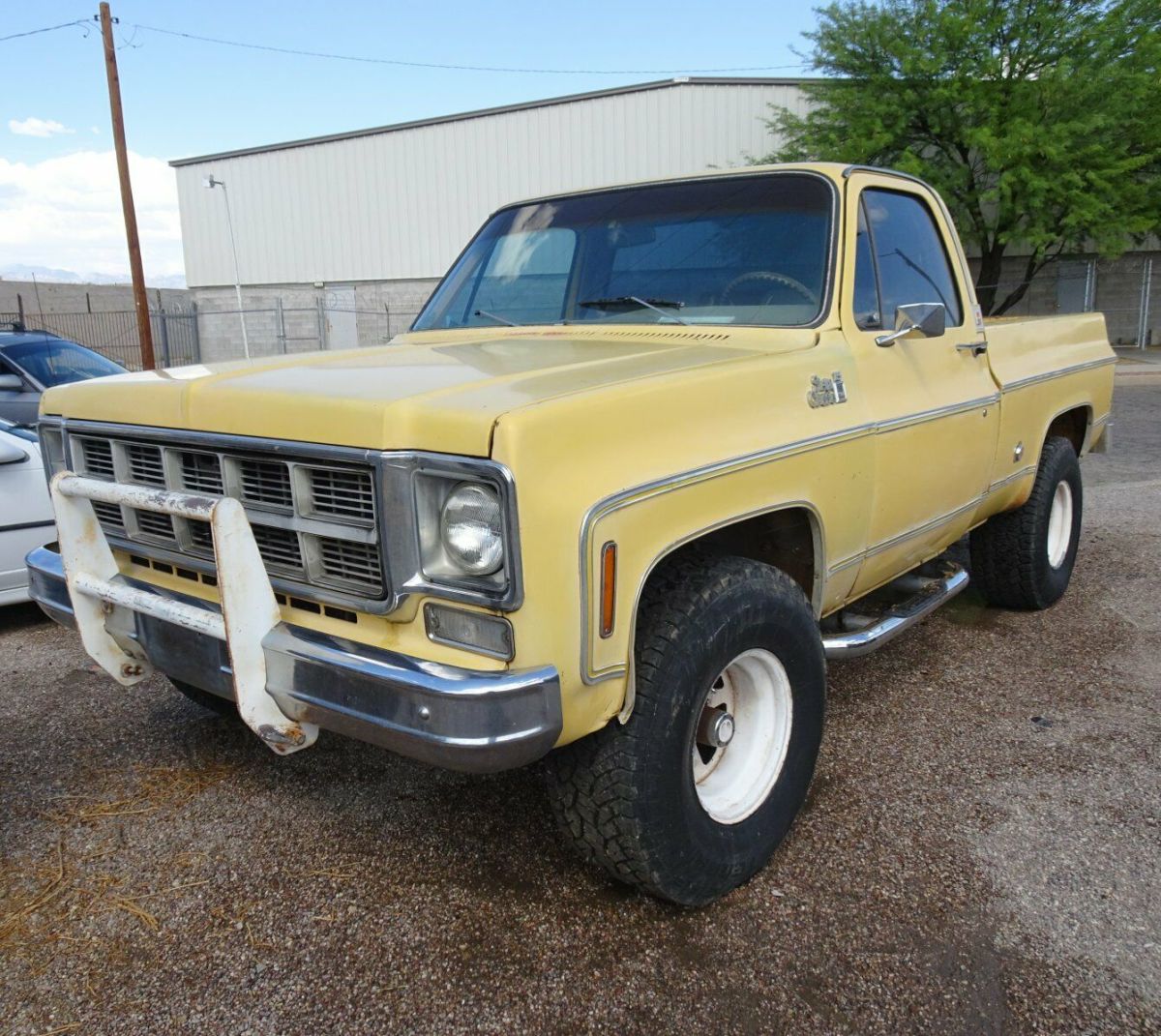 1977 GMC Sierra Classic 4x4 short bed truck 350 / 700R auto Az original