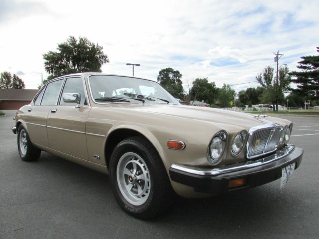 1982 Jaguar XJ6 Vanden Plas, Low Miles, Great Condition - Classic