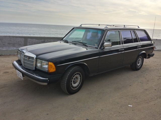 No Reserve 1980 Mercedes Benz 300td For Sale On Bat Auctions Sold For 7 223 On October 3 2017 Lot 6 161 Bring A Trailer