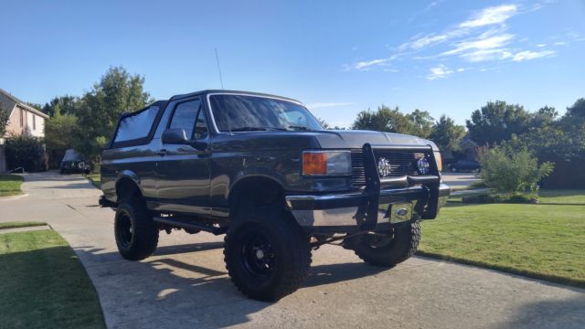 1989 Ford Bronco XLT AWESOME! Lifted, leather, automatic, many upgrades