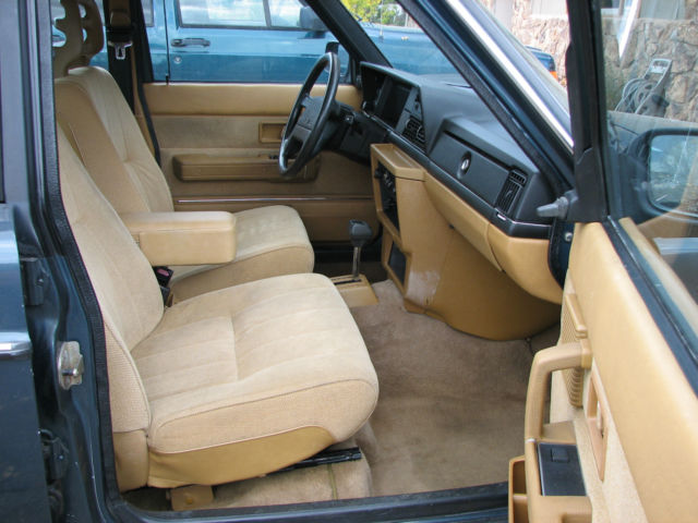 1989 Volvo 240 Wagon Body Interior Excellent Third Seat