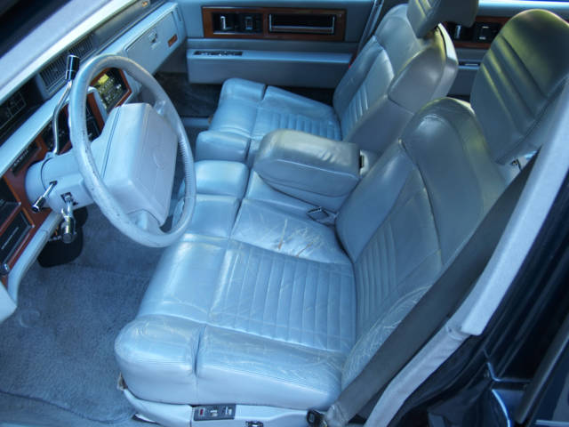 1990-cadillac-fleetwood-60-special-sedan