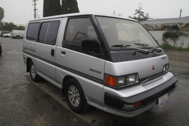 1990 Mitsubishi Van Automatic 4 Cylinder NO RESERVE - Classic Mitsubishi  Van 1990 for sale