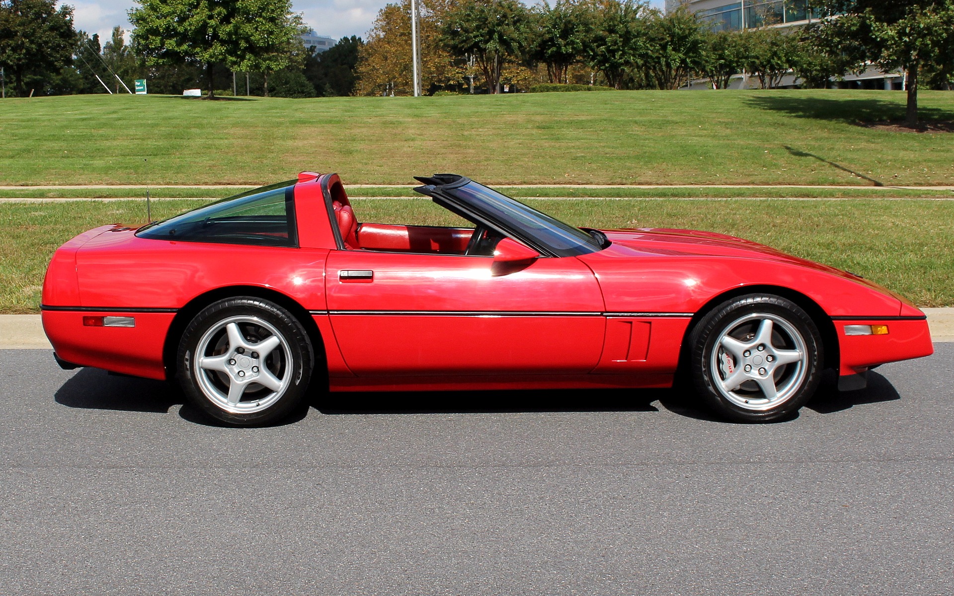 1990ChevroletCorvetteFlemings Ultimate Garage - Classic Chevrolet ...