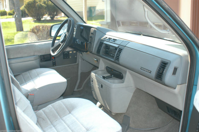 1992 Chevrolet Astro Lt Extended 7 Passenger Van Gray