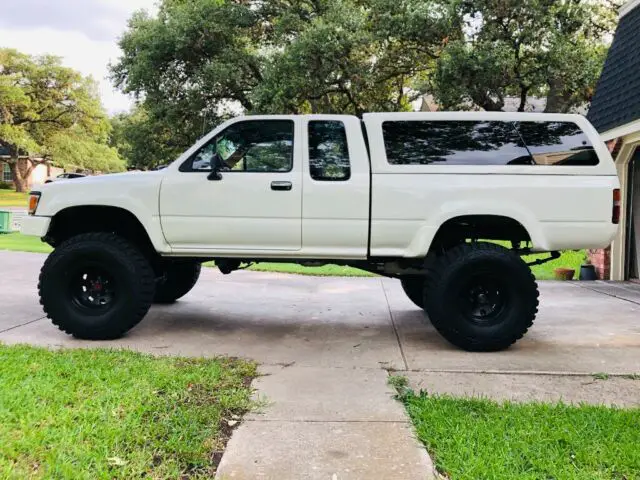 1992 Toyota 4x4 Pickup DLX 2.4L - Classic Toyota Other 1992 For Sale