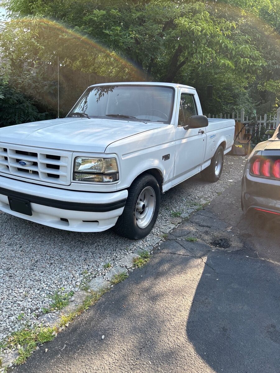 1994 Ford F 150 Pickup White Rwd Automatic Lightning Classic Ford F