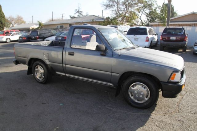1994 Toyota Pickup 106K Low Miles 5-Speed Manual 4 Cylinder NO RESERVE