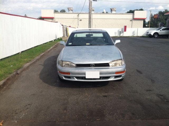 1995 Toyota Camry Le 2 2l Sedan 4 Door Classic Toyota