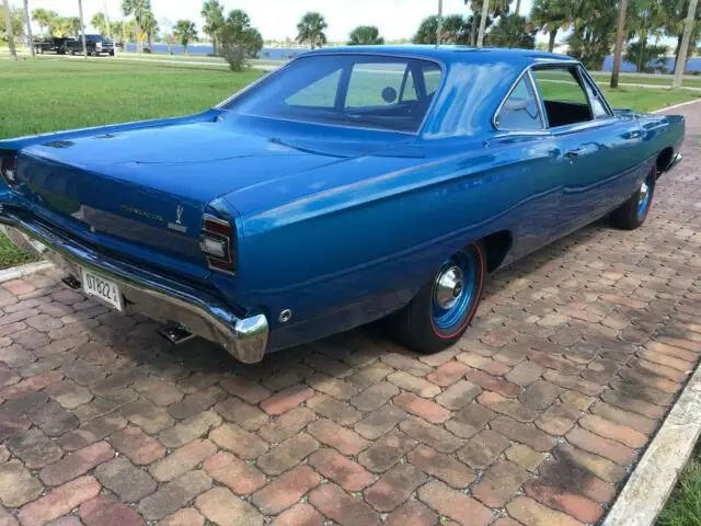 426 Hemi - 4-Speed 1968 Road Runner - Rotisserie Restored - Classic ...