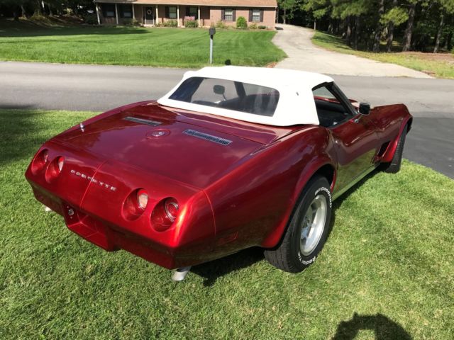 Beautiful Candy Apple Red Corvette W Rare Extra Hardtop 20 Year
