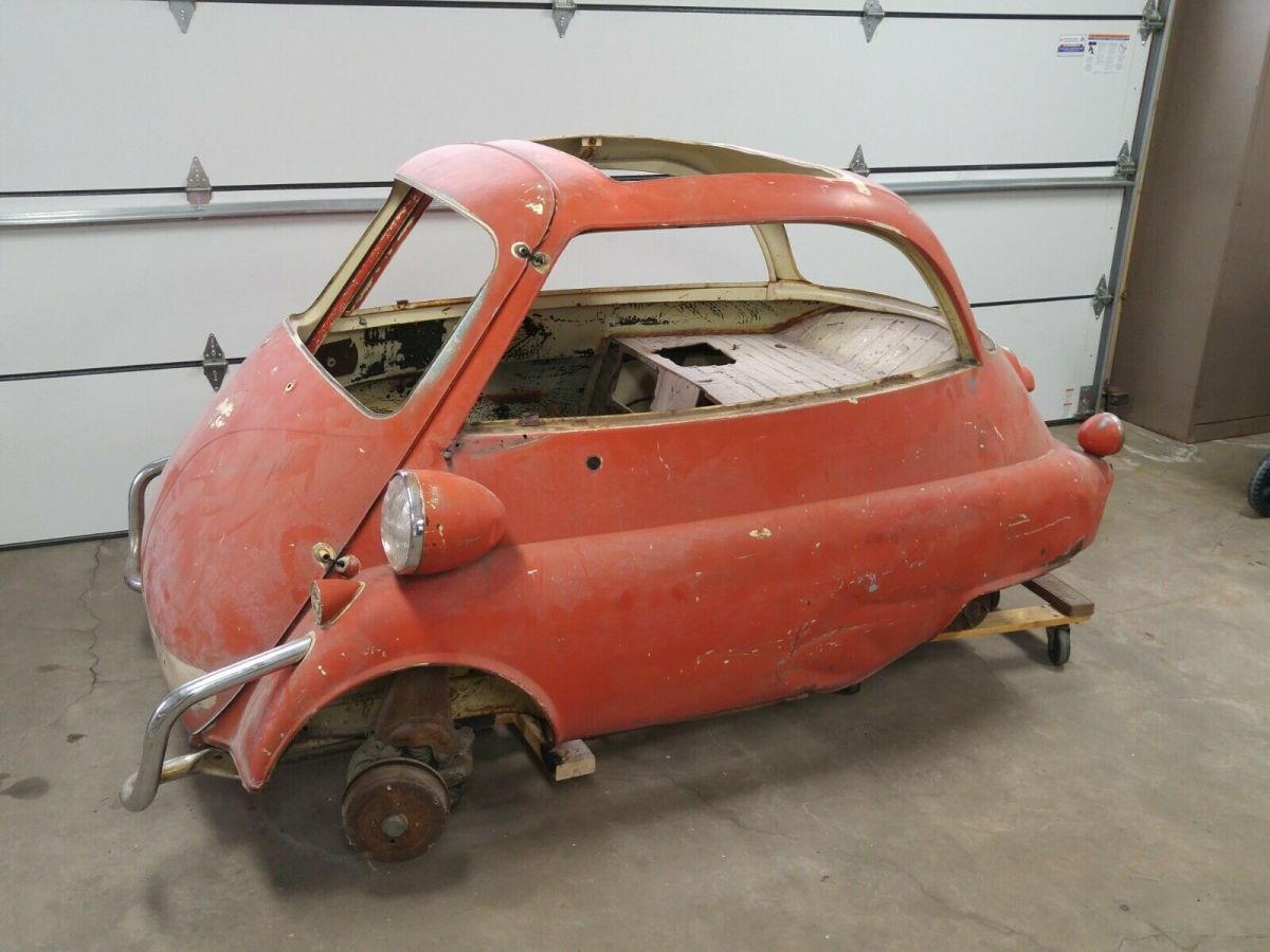 BMW Iso Isetta 300 for Parts or Repair Transmission Frame Chain Drive