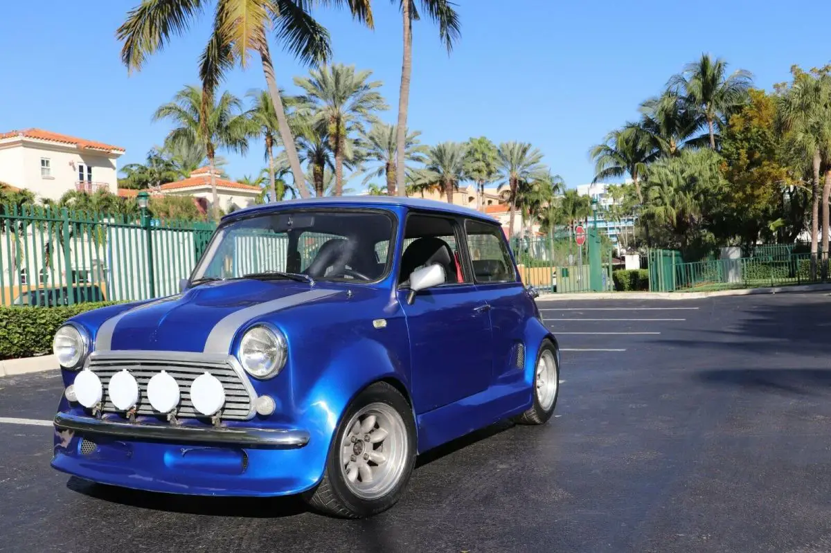 Custom Blue Classic Mini Cooper, Model 1275 GT, Year 1972, Engine