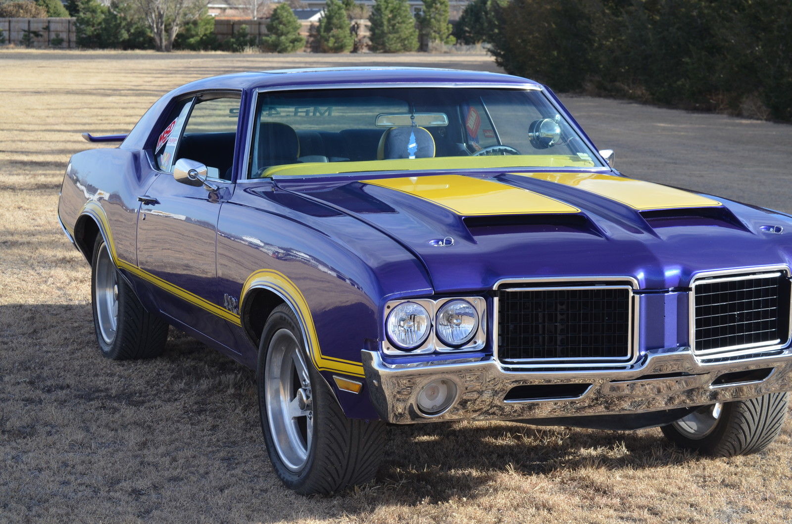 cutlass-muscle-car-purple-power-show-car-classic-oldsmobile-442