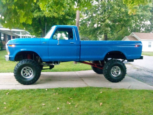 Four wheel drive ford half ton pickup truck - Classic Ford F-150 1979 for sale