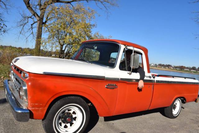 Red and White Ford Truck used in "Brokeback mountain" - Classic Ford F-100 1966 for sale