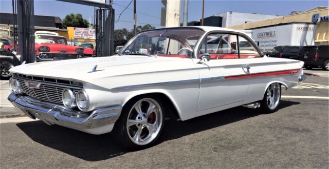 1961 Chevrolet Impala Snow Crest White Bubbletop - Classic Chevrolet ...