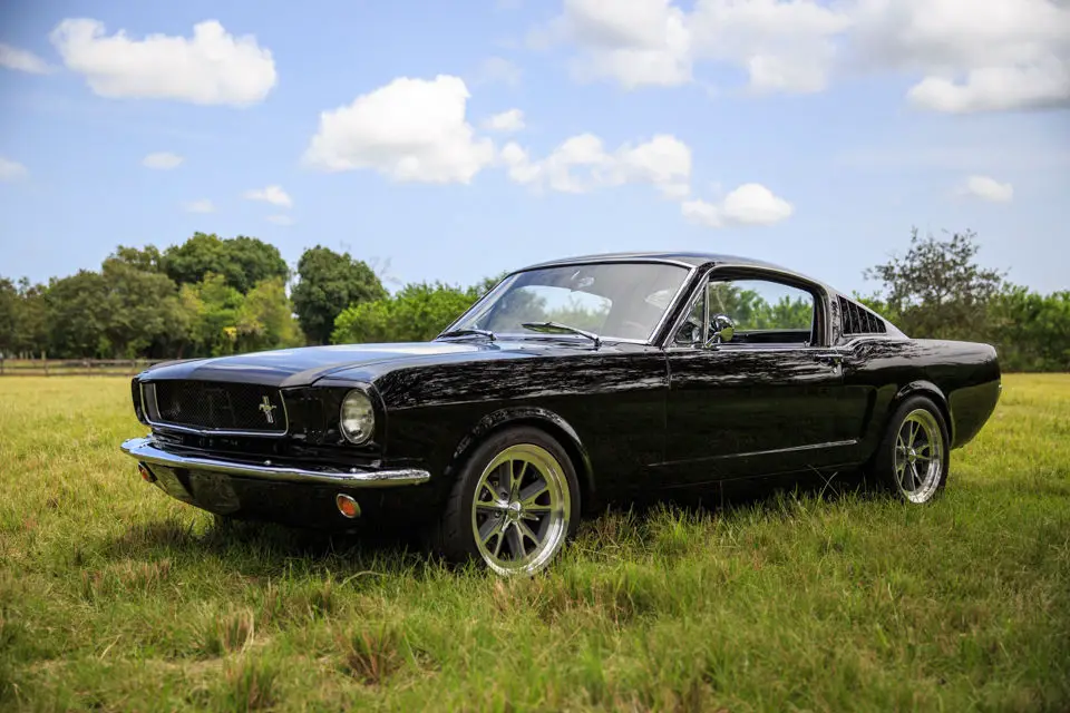 1965 Ford Mustang Fastback Restomod - Classic Ford Mustang 1965 for sale