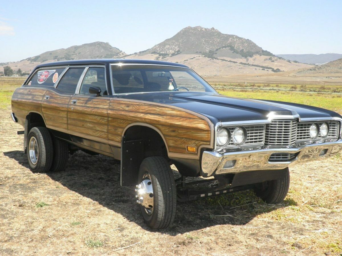 Ford Country Squire Station Wagon 1953