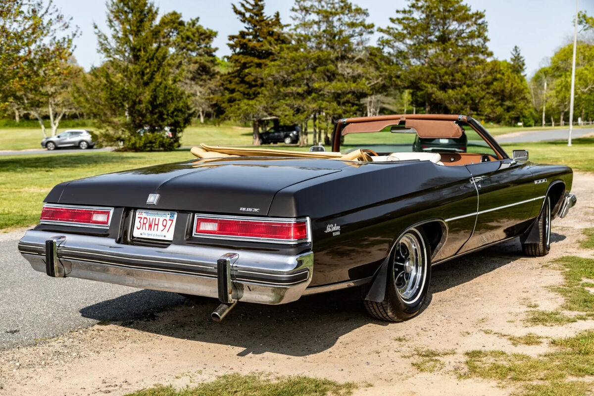 thumbnail interactive-video image 1 of Advance Parts Custom Fit Car Cover For Buick LeSabre 1971-1976 – Gray, Waterproof, UV Resistant 1 of 5