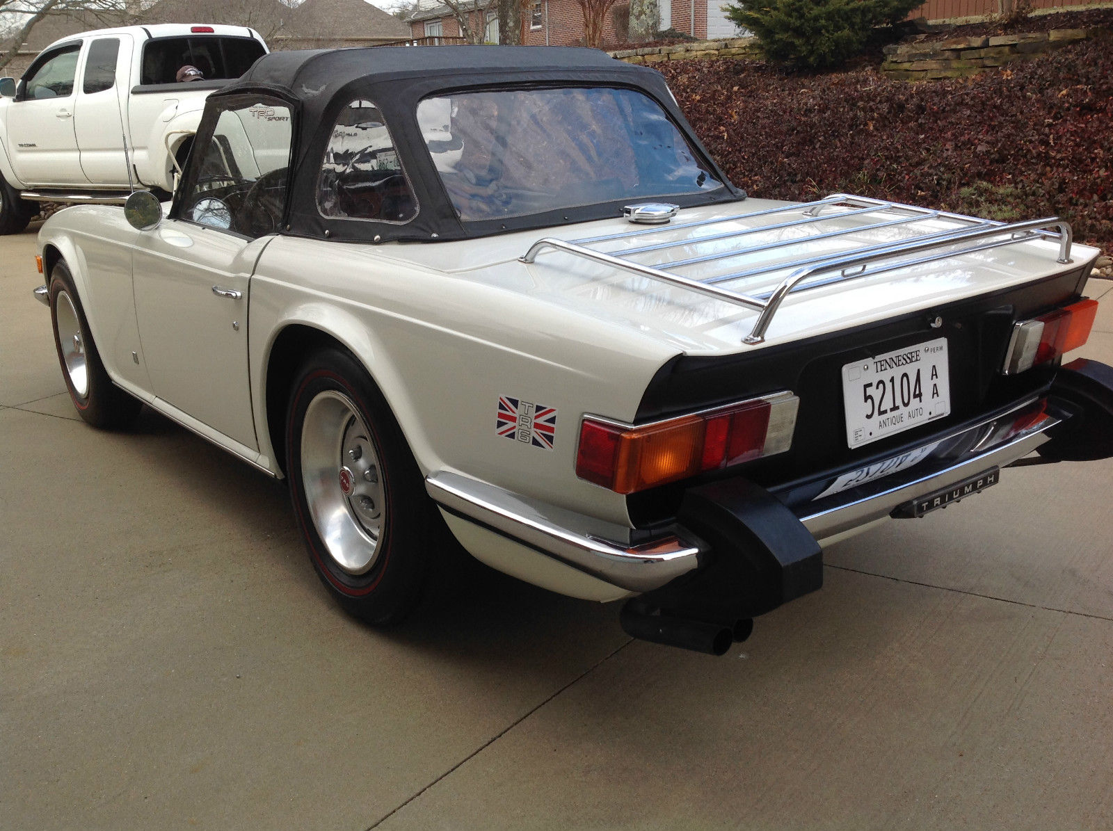 1976 White TR6 - Classic Triumph TR-6 1976 for sale