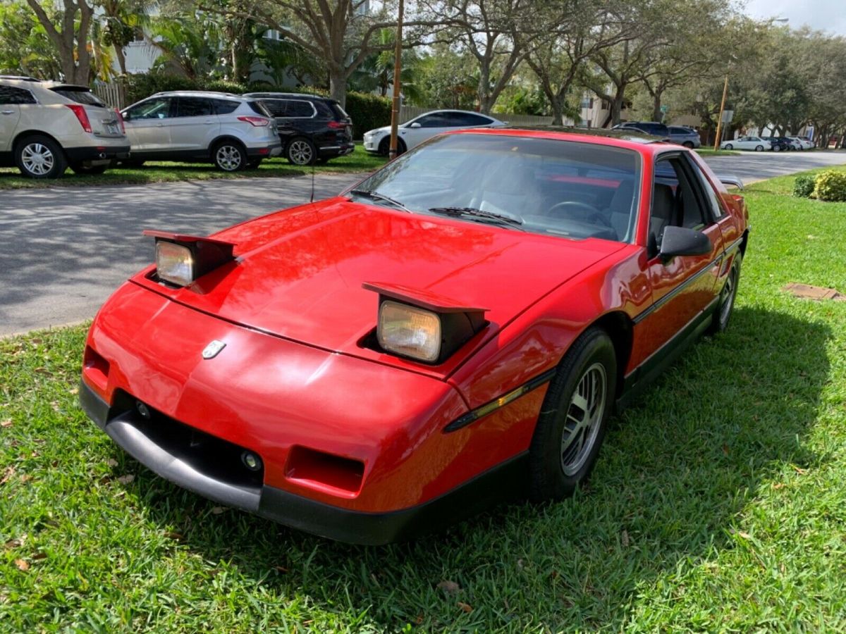 Понтиак фиеро. Понтиак Фиеро 1986. Pontiac Fiero gt. Понтиак Фиеро 1990.