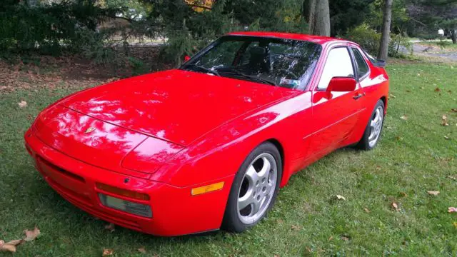 1986 Porsche 944 Turbo Red Black - Classic Porsche 944 1986 For Sale