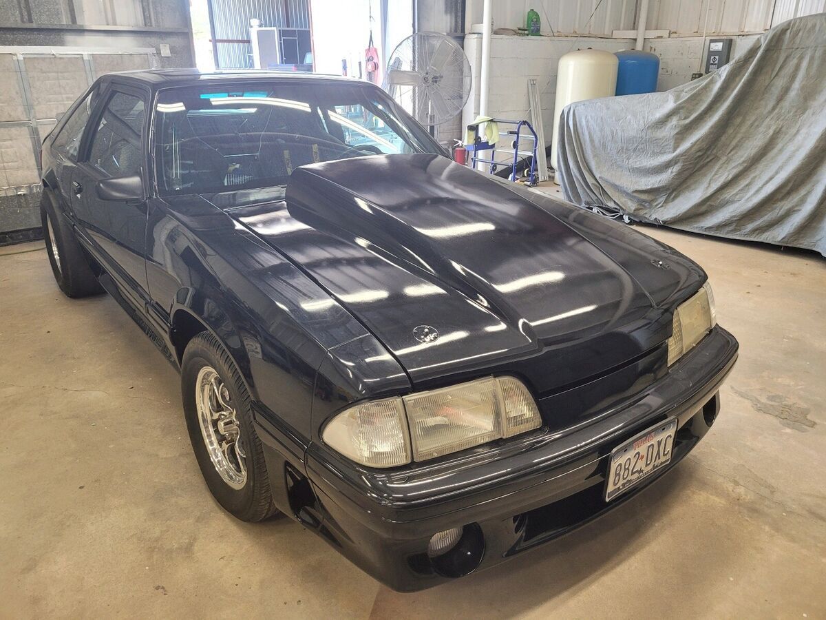 thumbnail image 2 of Daniel Carpenter Reproductions Rear Hatch Interior Dome Light Housing & Lens For 1987-1993 Ford Mustang Hatchback (E7ZZ-13783) 2 of 6