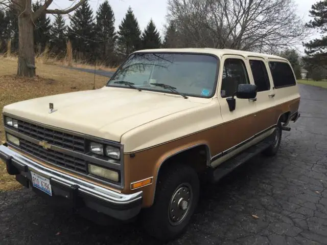 Chevrolet Suburban 1991