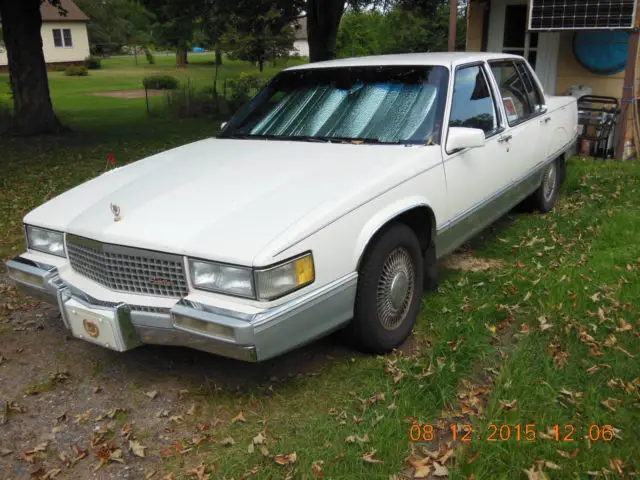 Cadilliac Fleetwood Sixty Special White 4 Door Sedan No Rust on Body ...