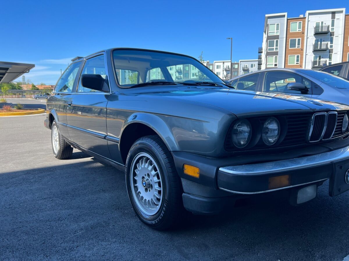 E30 BMW MANUAL - Classic BMW 3-Series 1985 for sale