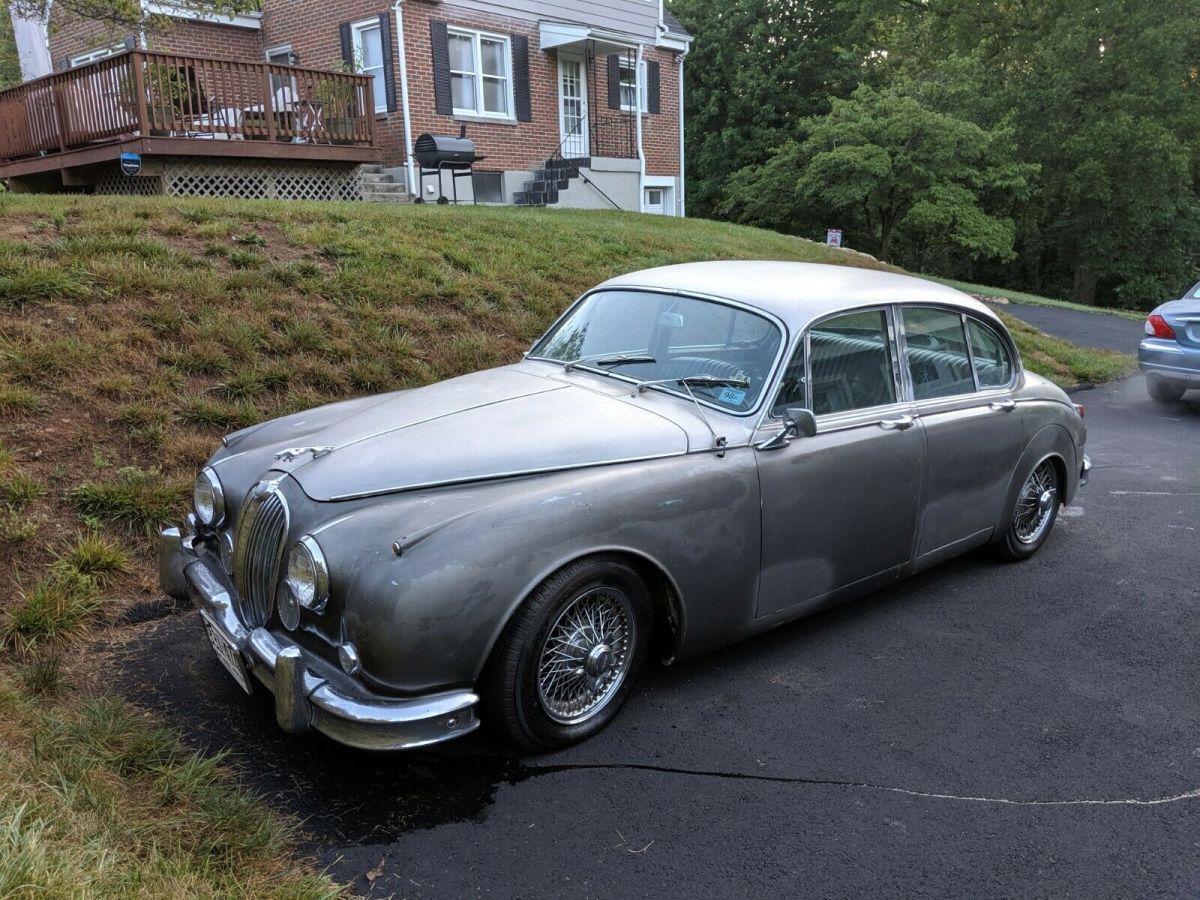 Jaguar MK2 