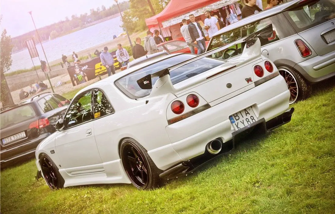 Nissan Skyline gt r r33 турбо