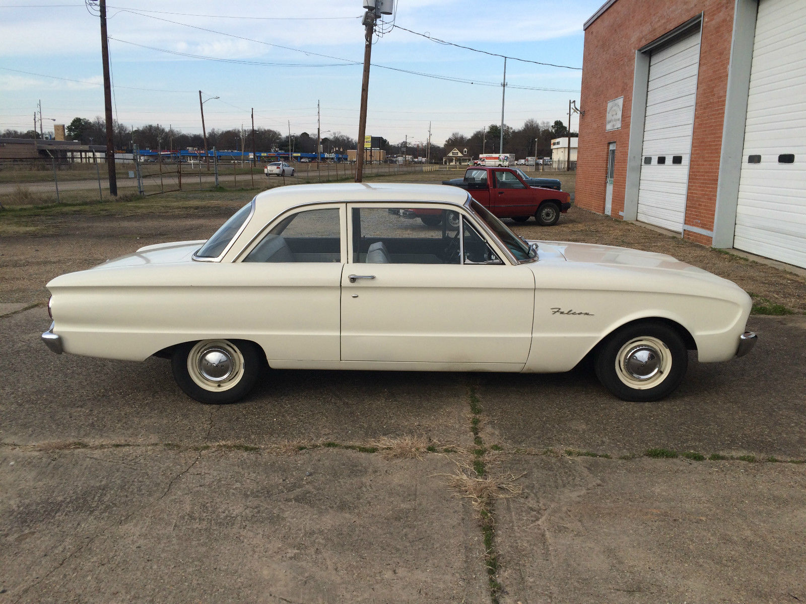 white 2-door - Classic Ford Falcon 1960 for sale